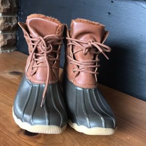 steve madden duck boots 9